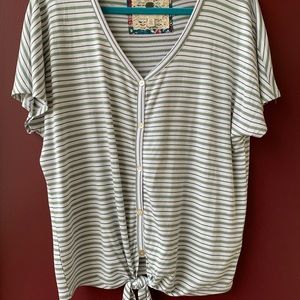 Striped short sleeve top